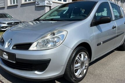 Renault Clio 260.000 km 1.990 &euro; Deizisau bei Stuttgart 73779