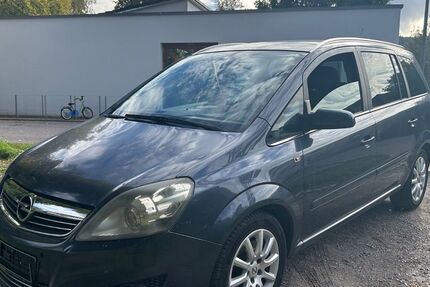 Opel Zafira 213.000 km 1.499 &euro; Leonberg 71229