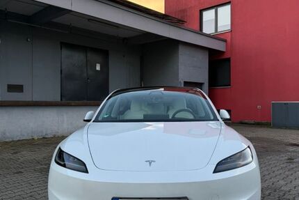 Tesla Model 3 35.000 km 36.500 € Leonberg 71229