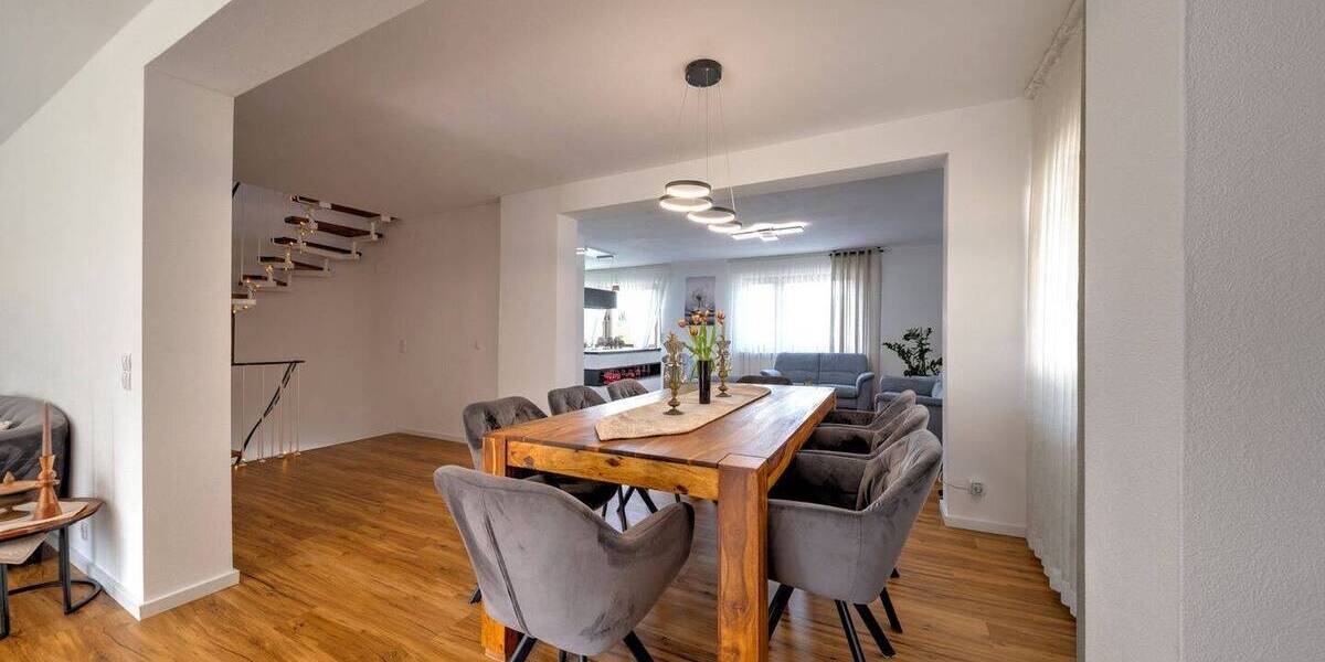 Doppelhaushälfte Böblingen - 6 Zimmer, 209 m&sup2;, 795.000&euro; | Angebot:26643502