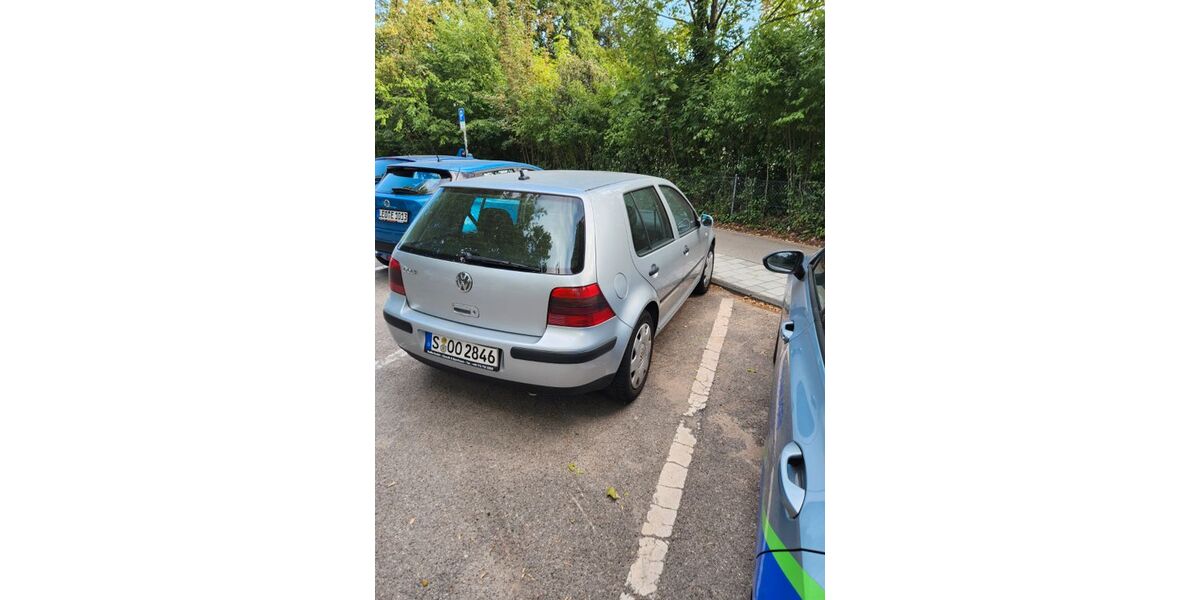 VW Golf 215.000 km 950 &euro; STUTTGART 70499