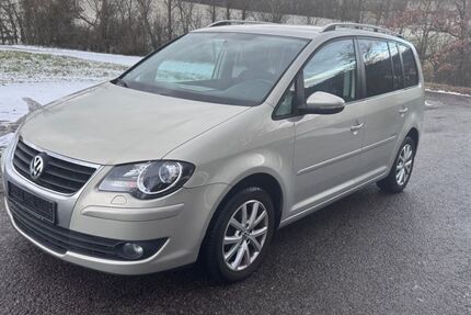 VW Touran 180.000 km 4.750 &euro; Illingen/Schützingen 75428