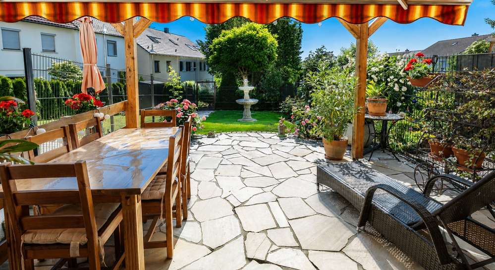 Einfamilienhaus Reutlingen Sondelfingen - 4 Zimmer, 104 m&sup2;, 349.000&euro; | Angebot:26834522