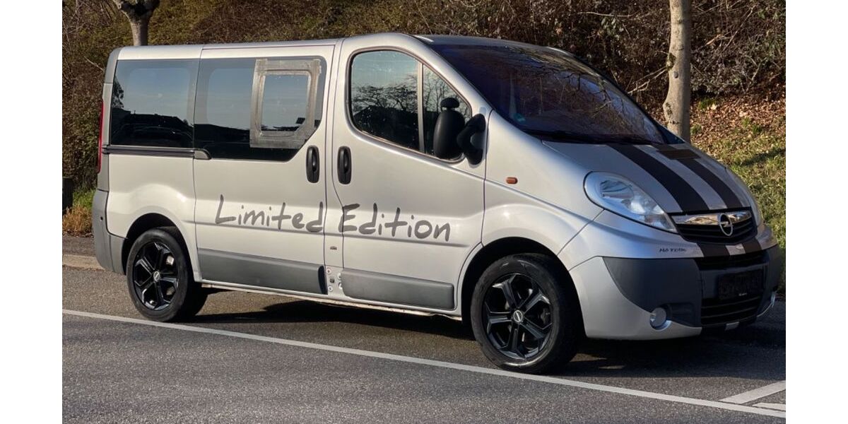 Opel Vivaro 156.000 km 10.900 &euro; Fellbach 70736