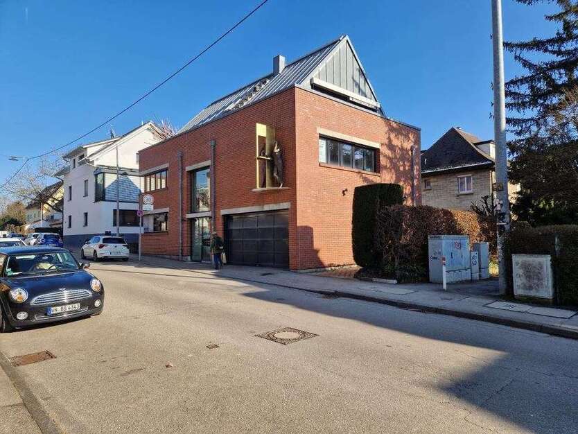 Büro in Stuttgart 4.635 € 386.3 m²