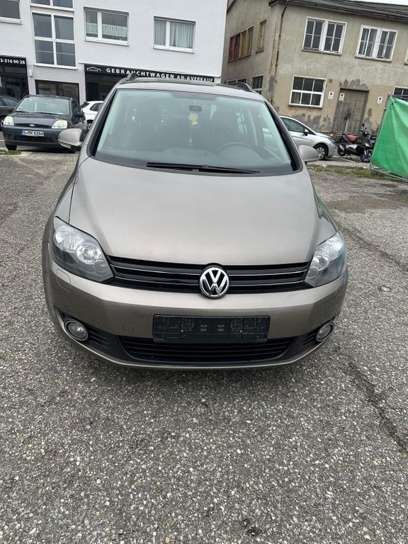 VW Golf 179.000 km 4.900 € Fellbach 70736