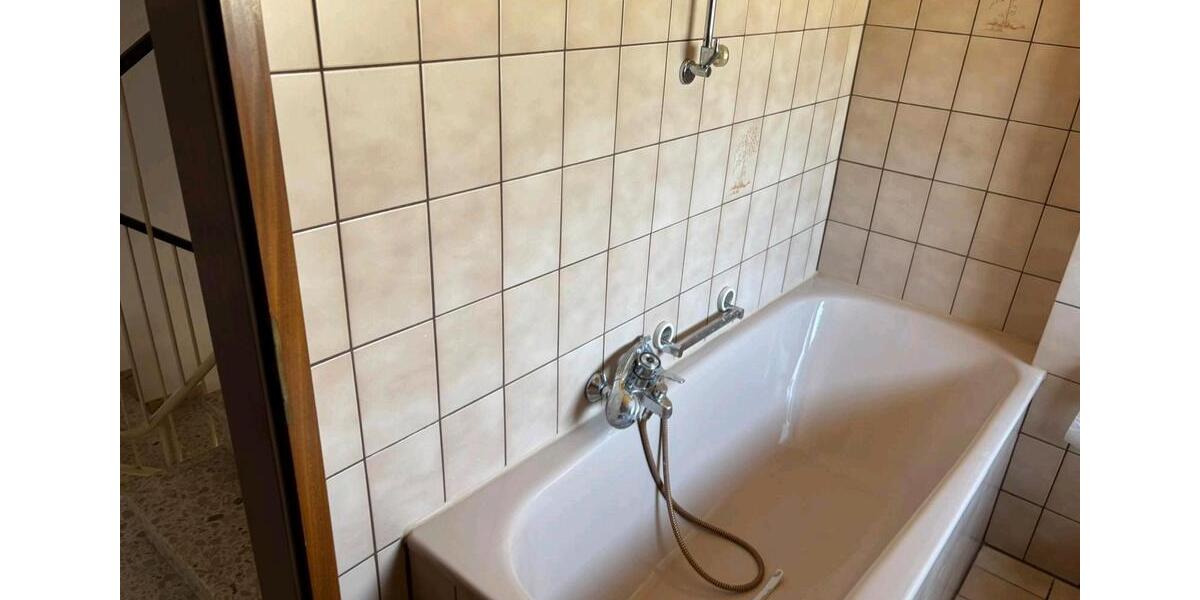 Reihenhaus Stuttgart Bad Cannstatt - 5 Zimmer, 140 m&sup2;, 3.500&euro; | Angebot:25294745