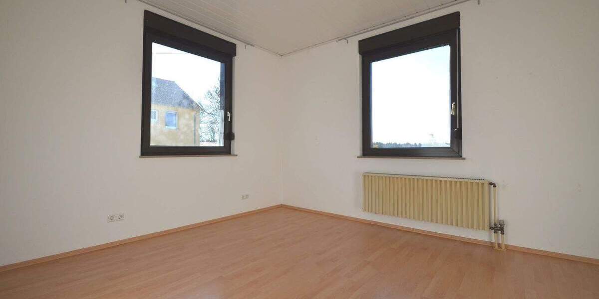 Mehrfamilienhaus, Wohnhaus Rutesheim - 7 Zimmer, 178 m&sup2;, 538.000&euro; | Angebot:25704324