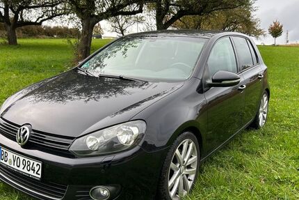 VW Golf 147.711 km 7.900 € Leonberg 71229