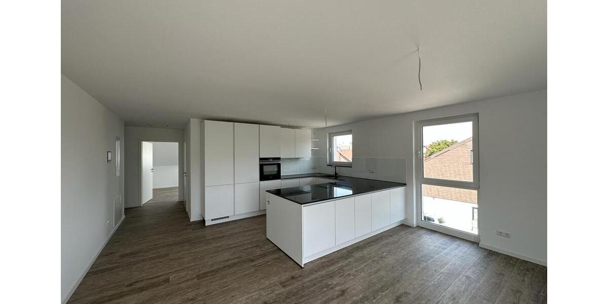 Dachgeschoßwohnung Freiberg am Neckar - 4.5 Zimmer, 98 m&sup2;, 1.480&euro; | Angebot:24818226