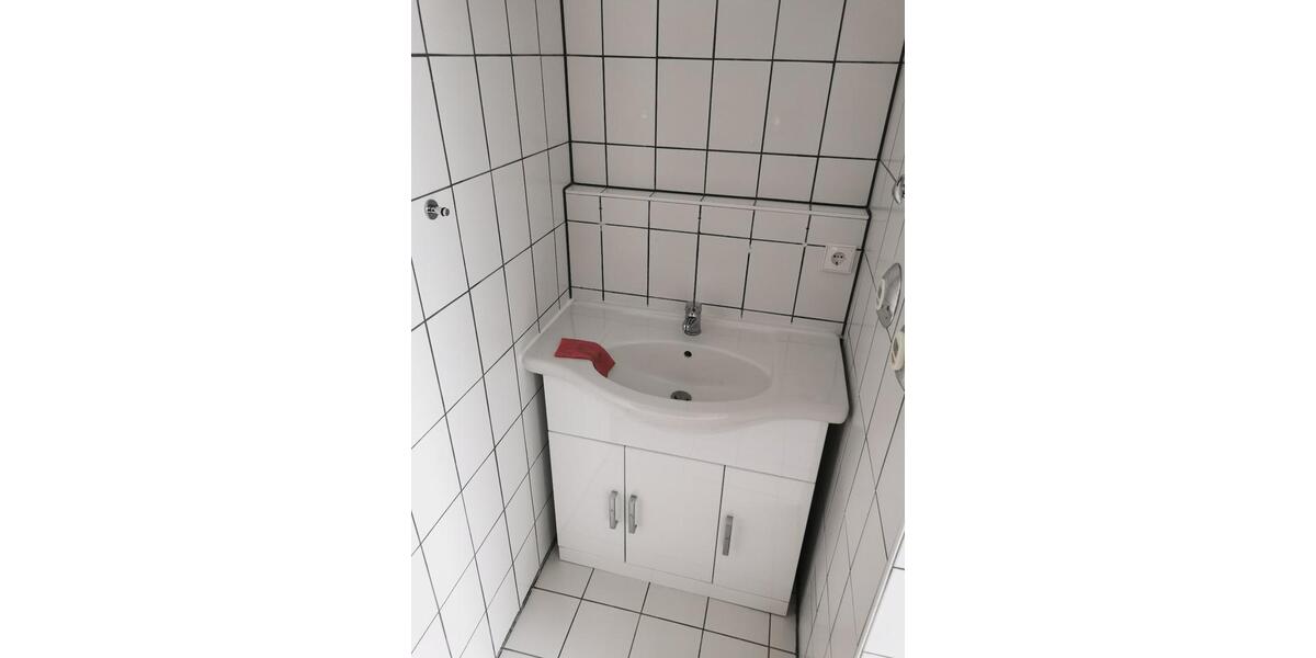 Dachgeschoßwohnung Fellbach Oeffingen - 2.5 Zimmer, 58 m&sup2;, 250.000&euro; | Angebot:24740194