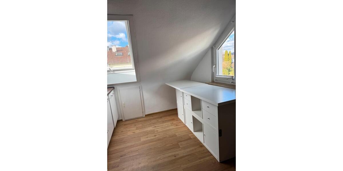 Dachgeschoßwohnung Stuttgart Feuerbach - 1 Zimmer, 29 m&sup2;, 1.000&euro; | Angebot:25881358