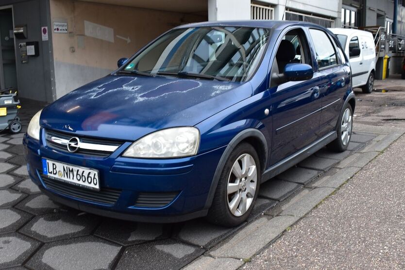 Opel Corsa 200.000 km 1.000 € Fellbach bei Stuttgart 70736