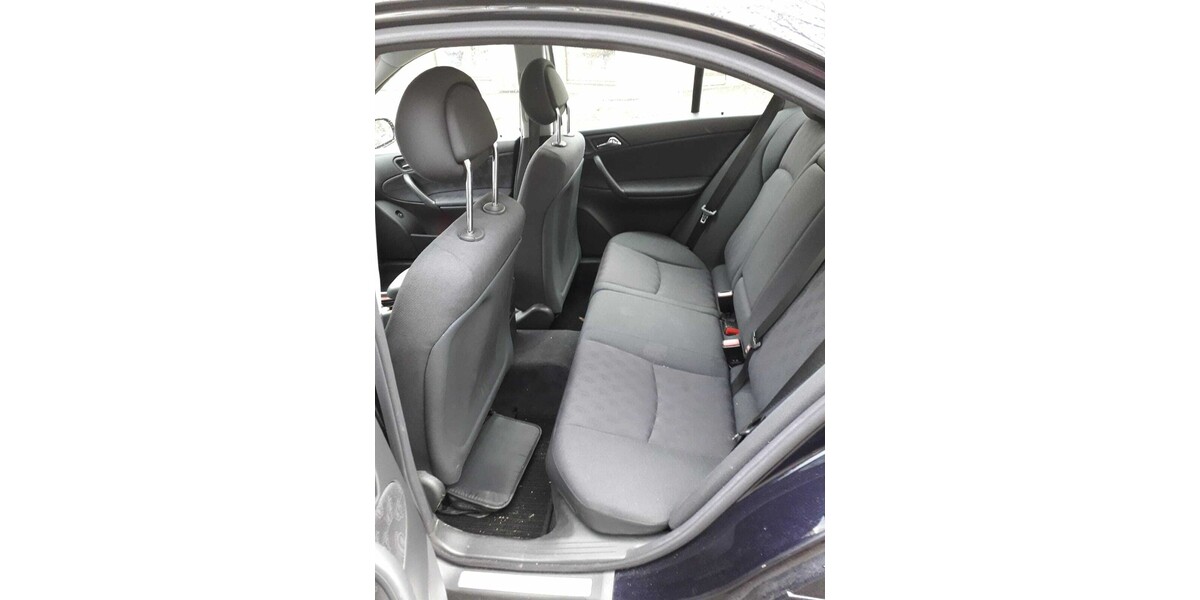 Mercedes-Benz C-Klasse 155.581 km 3.700 € Böblingen 71032