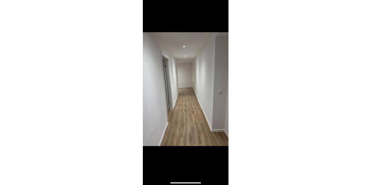 Erdgeschoßwohnung Wendlingen am Neckar - 3.5 Zimmer, 132 m&sup2;, 1.400&euro; | Angebot:22106168