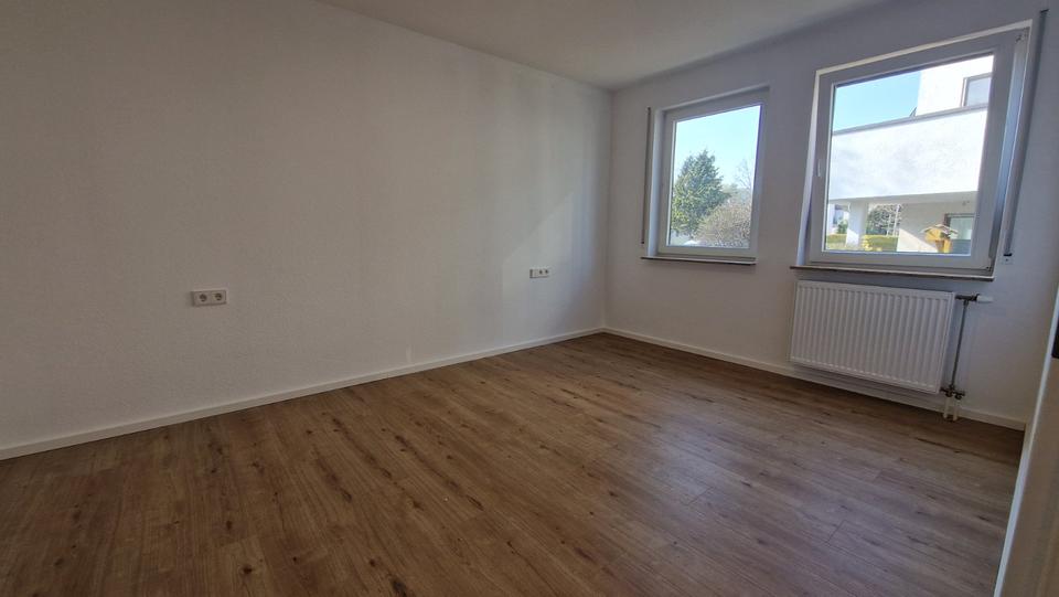 Hochparterre Metzingen - 3 Zimmer, 78 m&sup2;, 1.300&euro; | Angebot:25844597