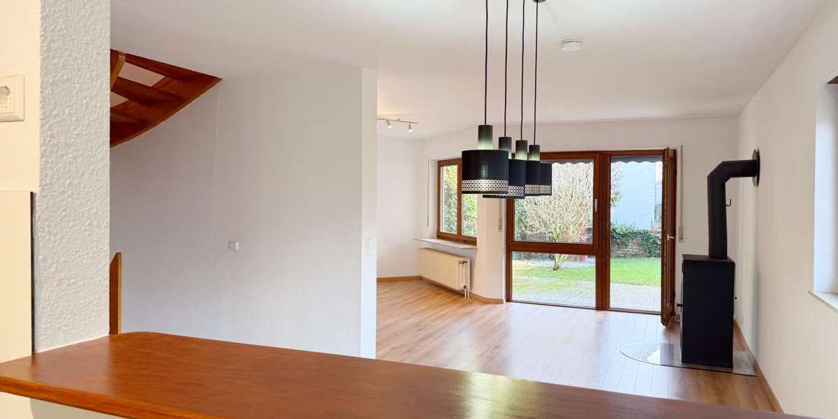 Haus zum Mieten in Esslingen am Neckar 2.230 € 171.31 m² 6 zimmer
