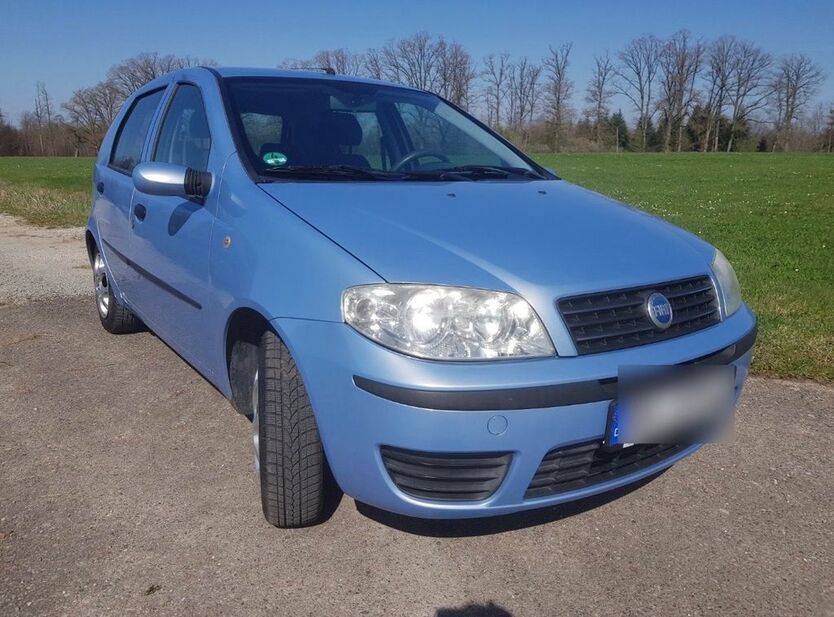 Fiat Punto 117.000 km 980 € Stuttgart 70186