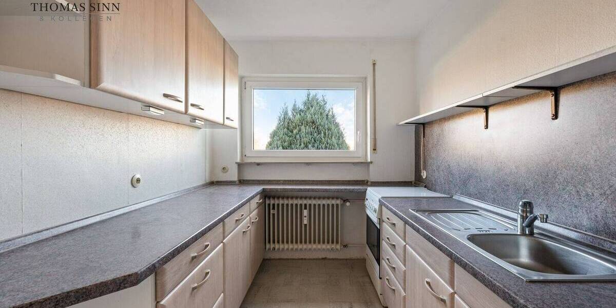 Modernisierungsbedürftige 3,5 Zimmer Wohnung mit schönem Blick ins Grüne - Sofort frei! 3 zimmer