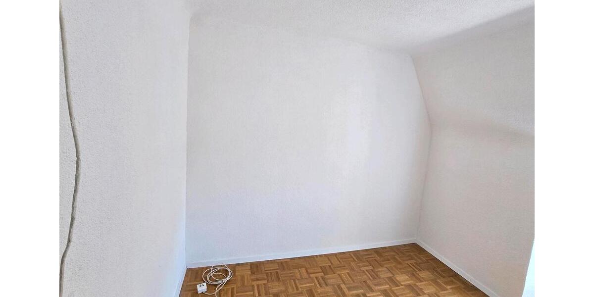 Dachgeschoßwohnung Remseck am Neckar - 3 Zimmer, 67 m&sup2;, 1.150&euro; | Angebot:26350155