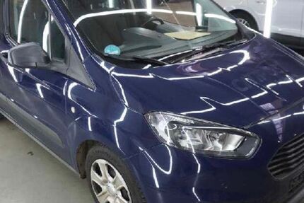 Ford Transit Courier 108.000 km 8.999 &euro; Ditzingen 71254