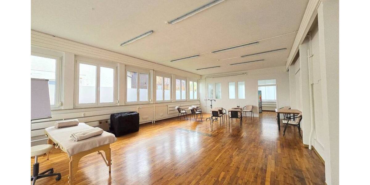 Gewerbeobjekt Reutlingen Ohmenhausen - 2 Zimmer, 90 m&sup2;, 900&euro; | Angebot:24043218