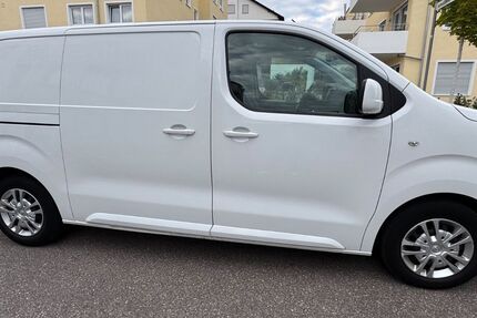 Opel Vivaro 44.000 km 15.850 &euro; Leonberg 71229