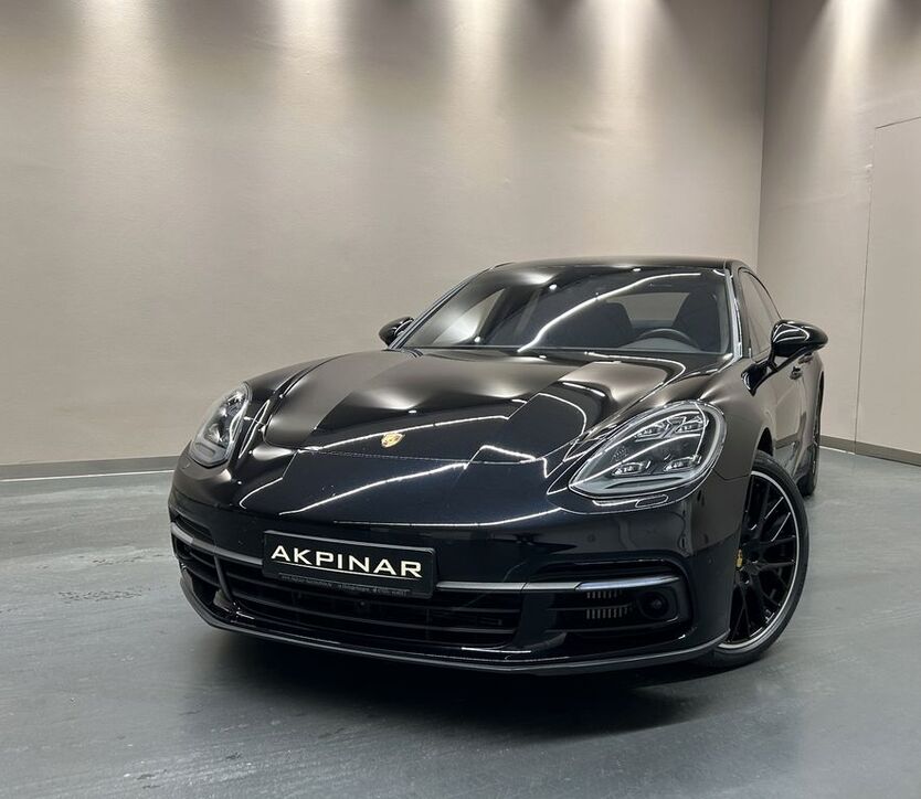 Porsche Panamera 39.500 km 88.900 € Holzgerlingen 71088
