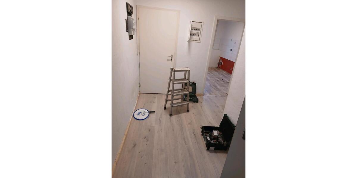 Etagenwohnung Reutlingen - 5 Zimmer, 128 m&sup2;, 1.350&euro; | Angebot:27594248