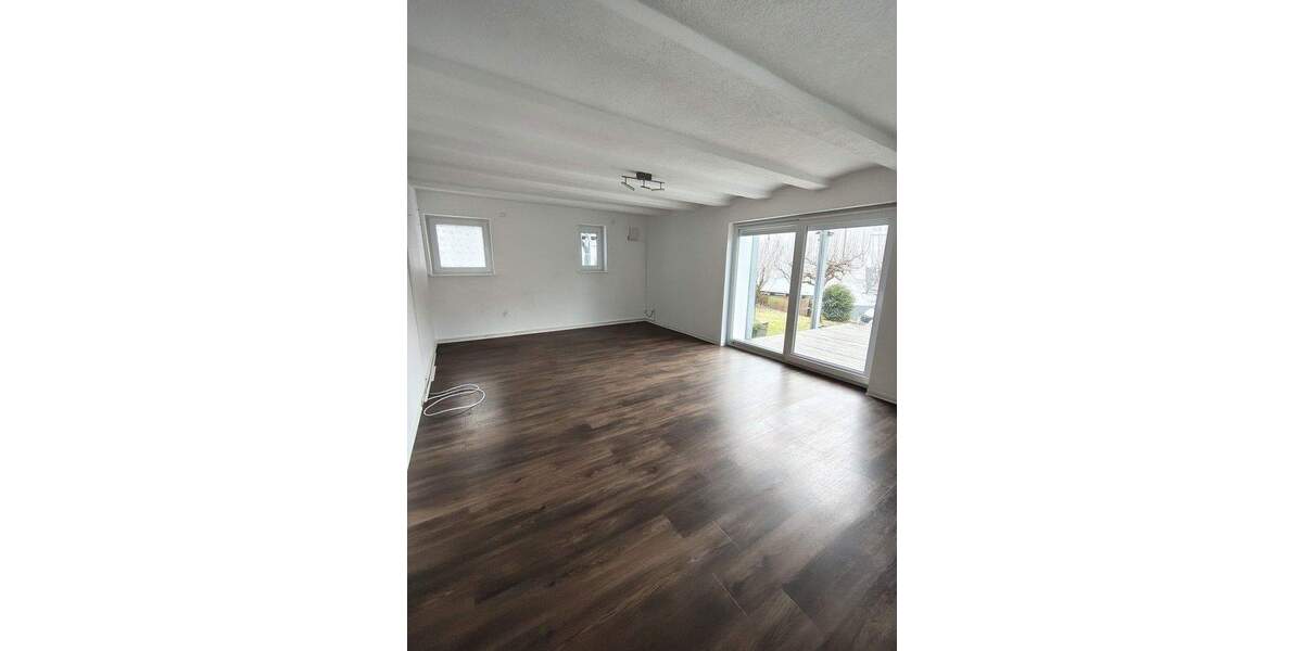 Etagenwohnung Reutlingen Rommelsbach - 3 Zimmer, 90 m&sup2;, 375.000&euro; | Angebot:24776222