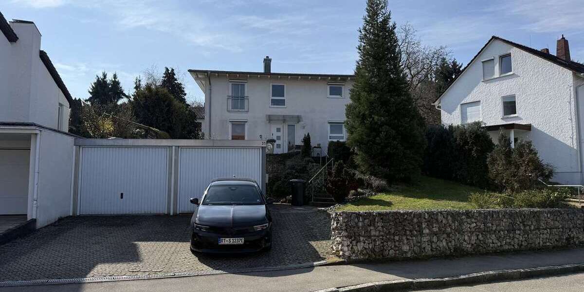 Etagenwohnung Reutlingen Reutlingen (Kernstadt) - 4 Zimmer, 105 m&sup2;, 1.425&euro; | Angebot:25868070