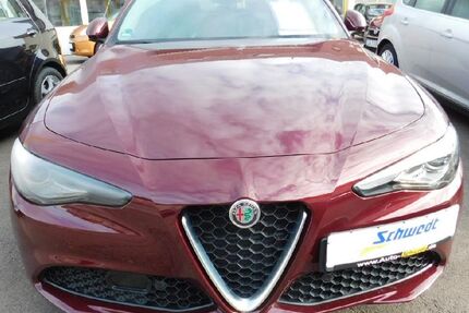 Alfa Romeo Giulia 27.000 km 26.500 € Ludwigsburg 71640