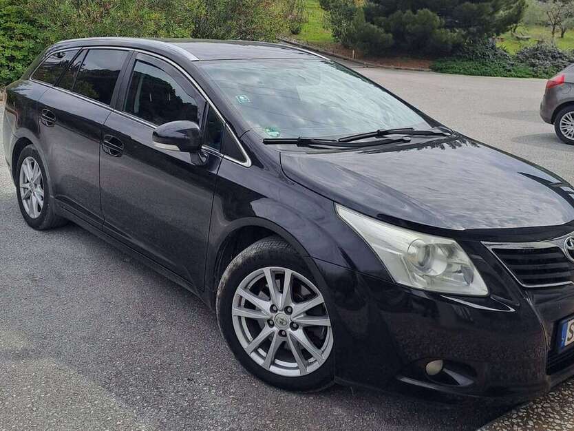 Toyota Avensis 280.000 km 3.300 € Stuttgart - Stuttgart-Ost 70188