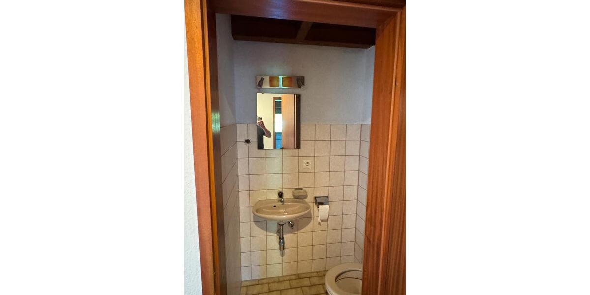 Dachgeschoßwohnung Fellbach - 4 Zimmer, 96 m&sup2;, 1.400&euro; | Angebot:26386662