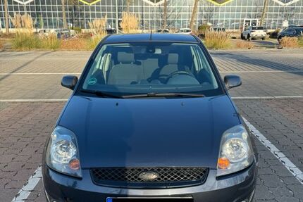 Ford Fiesta 227.000 km 1.999 &euro; Korntal-Münchingen 70825