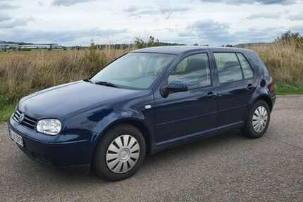 VW Golf 109.000 km 1.800 € Weil der Stadt 71263