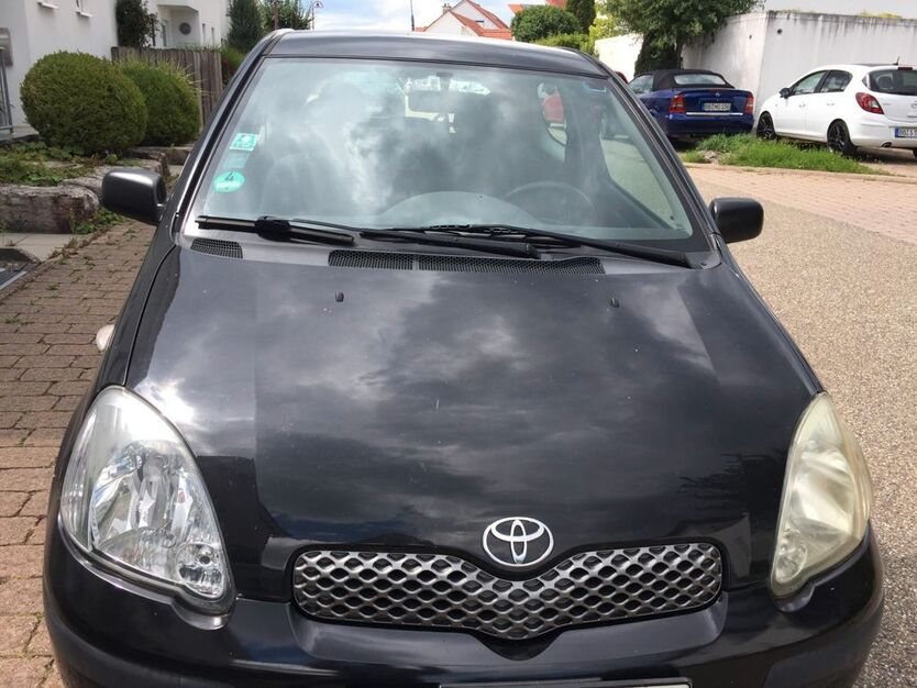 Toyota Yaris 122.500 km 2.500 € Weissach 71287