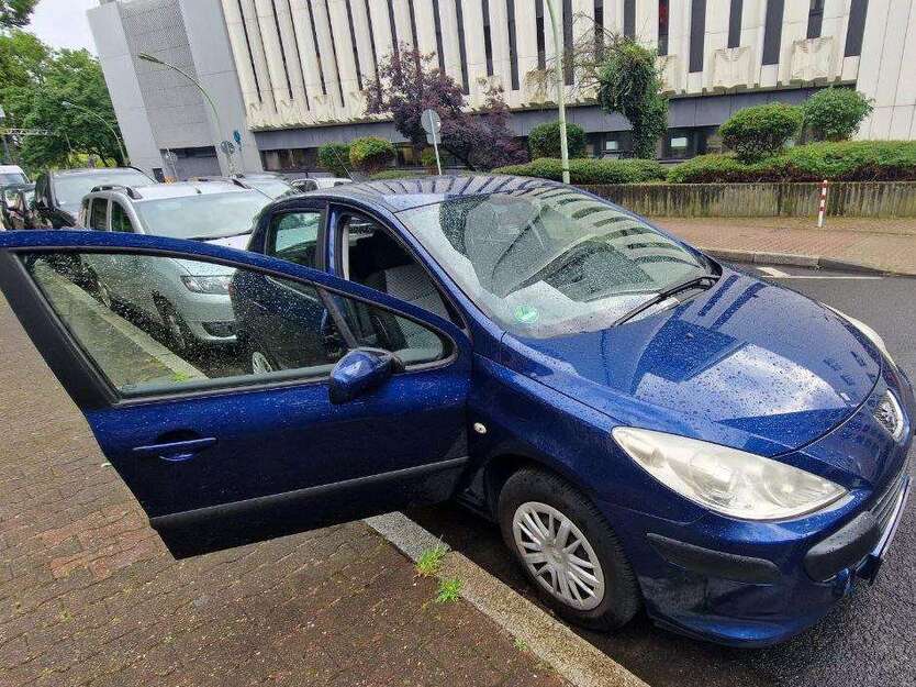 Peugeot 307 195.000 km 1.400 € Stuttgart 70563
