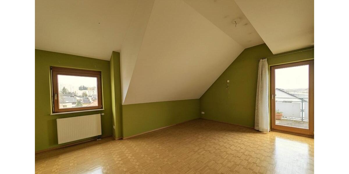 Dachgeschoßwohnung Schwieberdingen - 6 Zimmer, 151 m&sup2;, 510.000&euro; | Angebot:27261735