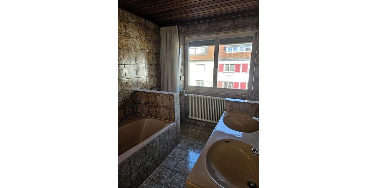 Doppelhaushälfte Stuttgart Weilimdorf - 7 Zimmer, 167 m&sup2;, 649.000&euro; | Angebot:25905875