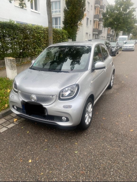 Smart ForFour 67.040 km 7.300 € Stuttgart 70376