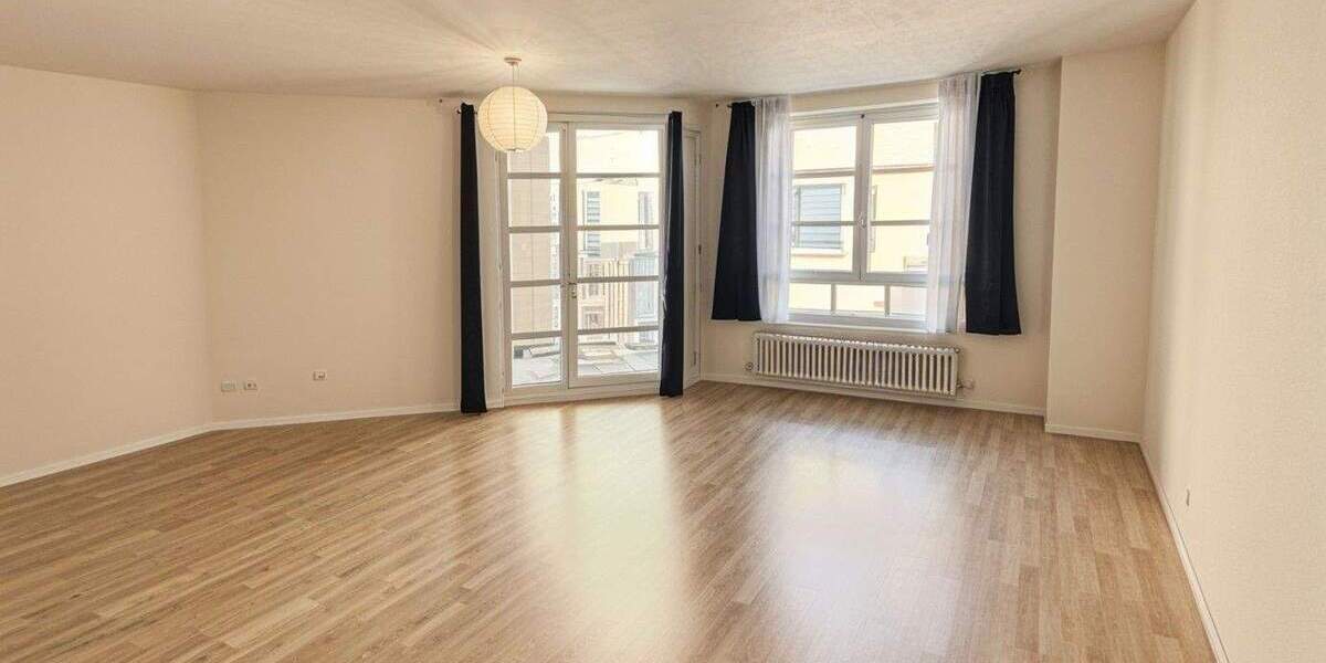 Etagenwohnung Reutlingen Innenstadt - 2 Zimmer, 66 m&sup2;, 289.000&euro; | Angebot:25751226