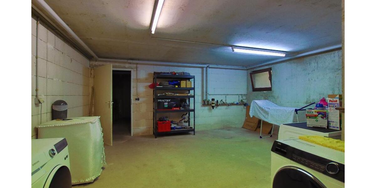 6 Fam-Haus mit Potentia* 6 KFZ-Stellpl.* vollvermietet* Esslingen-Zell-Hermannstr. - Mehrfamilienhaus, Wohnhaus Esslingen-Zell Zell | Angebot:27586911
