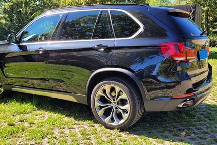 BMW X5 169.000 km 25.500 € Stuttgart 70439