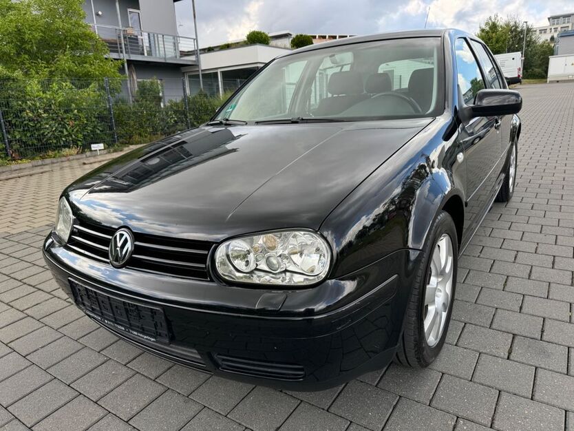 VW Golf 188.000 km 2.980 € Holzgerlingen 71088