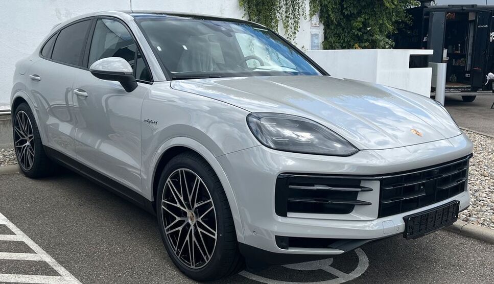 Porsche Cayenne 6.950 km 109.999 € Stuttgart 70499
