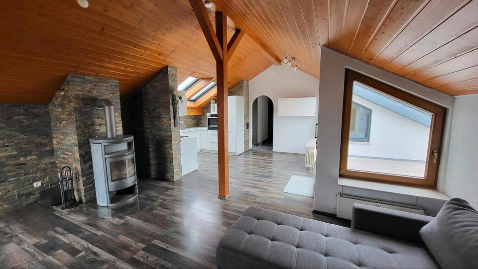 Dachgeschoßwohnung Vaihingen an der Enz - 3.5 Zimmer, 76 m&sup2;, 299.000&euro; | Angebot:24744068