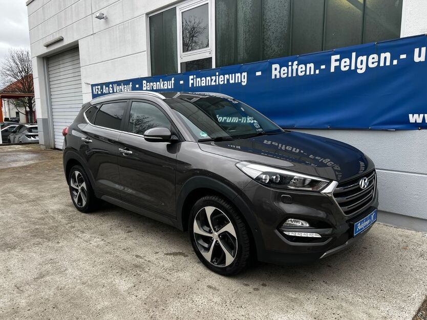 Hyundai TUCSON 122.000 km 15.900 € Unterensingen / bei Stuttgart 72669