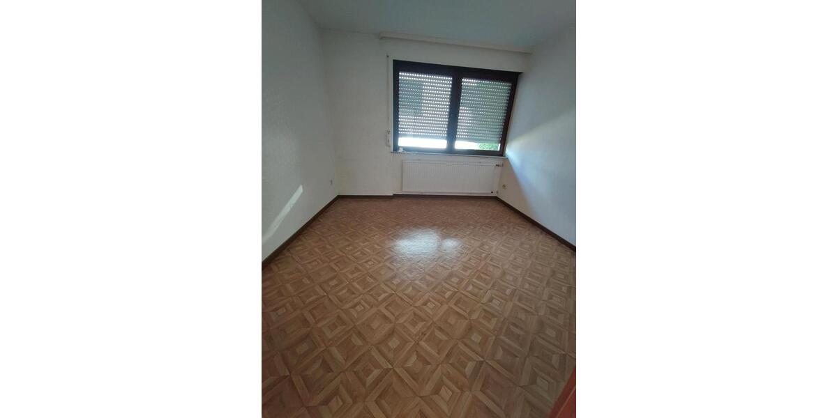 Doppelhaushälfte Leonberg - 6 Zimmer, 146 m&sup2;, 550.000&euro; | Angebot:24842550