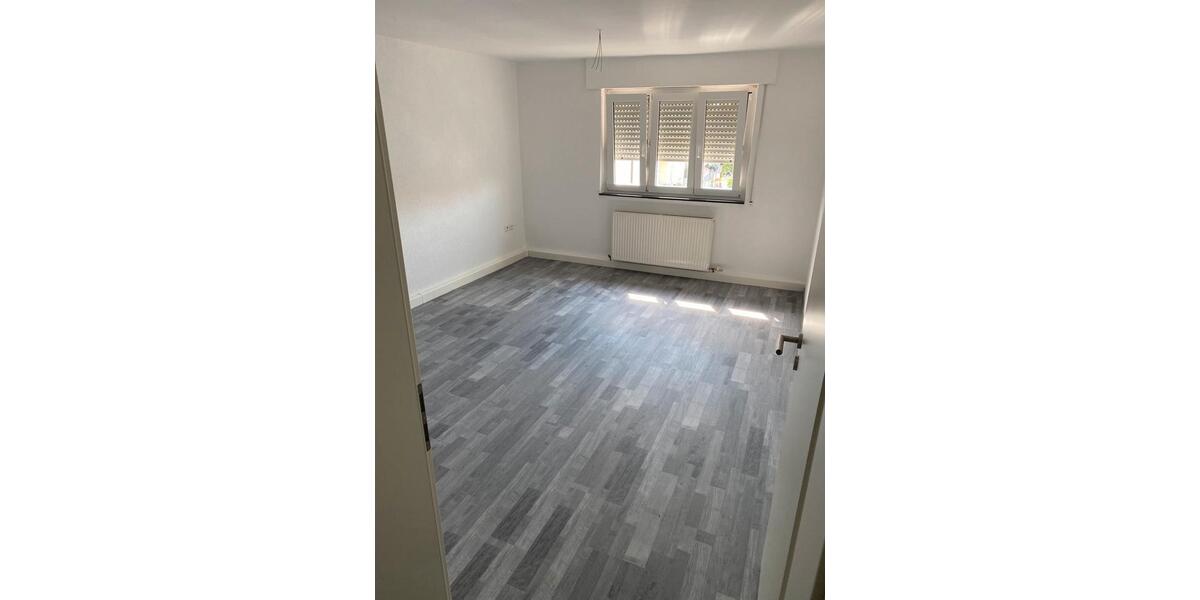 Etagenwohnung Ludwigsburg Eglosheim - 3 Zimmer, 64 m&sup2;, 1.100&euro; | Angebot:25977699